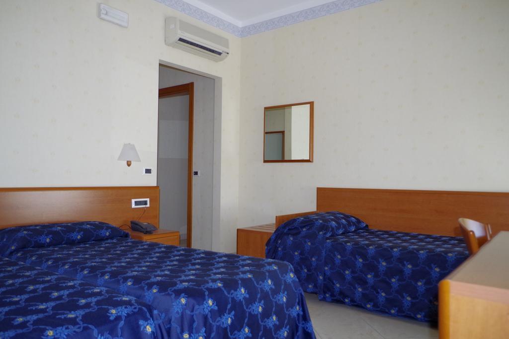 Hotel Kroma Ragusa Room photo